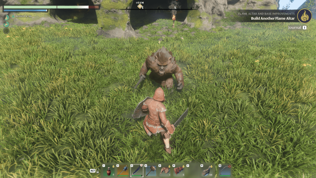 An aggressive enemy rushing to attack in enshrouded